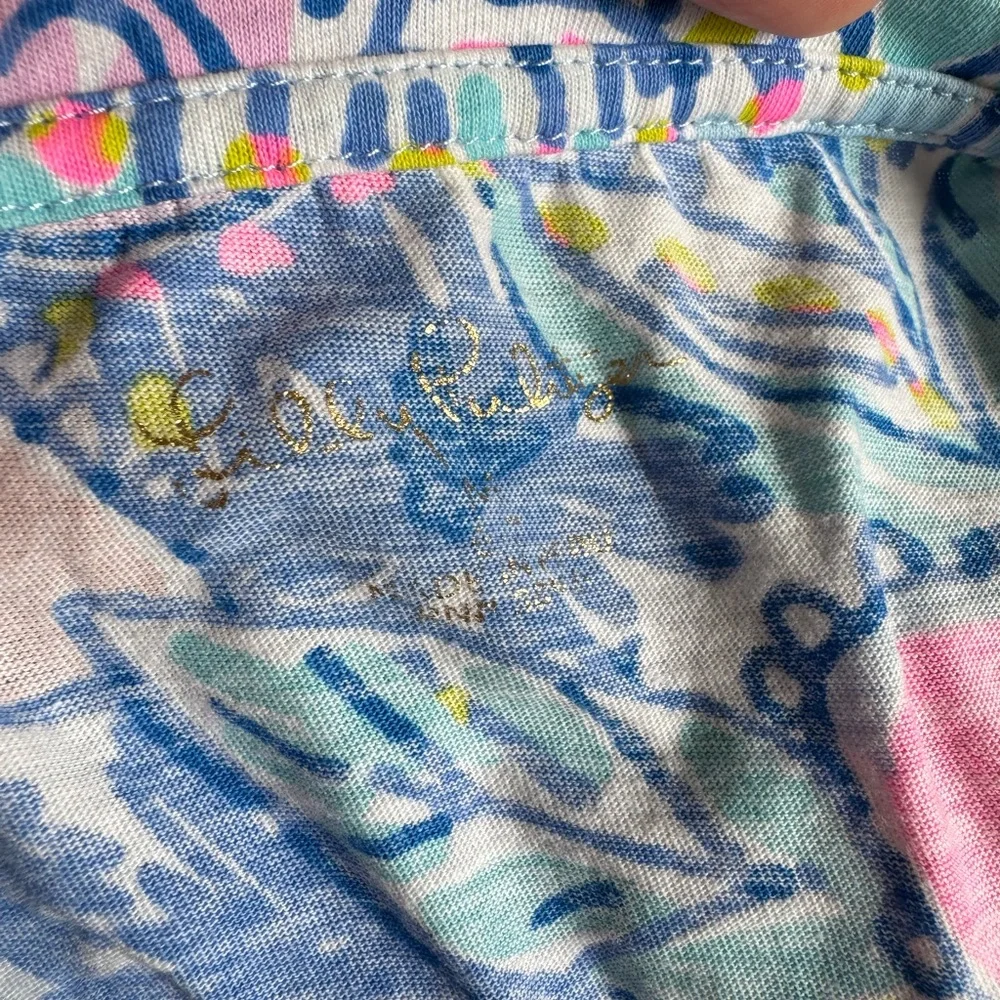 Lilly Pulitzer girls top size M 6/7‎